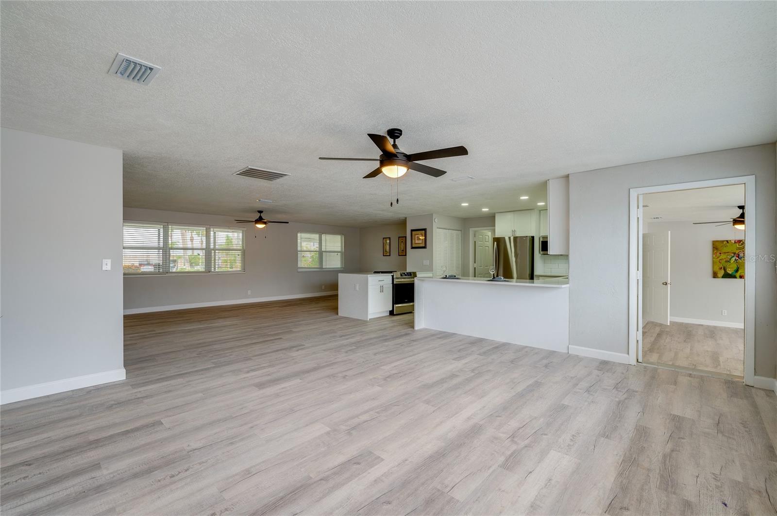 Image 14 of 50 For 2685 John Anderson Drive