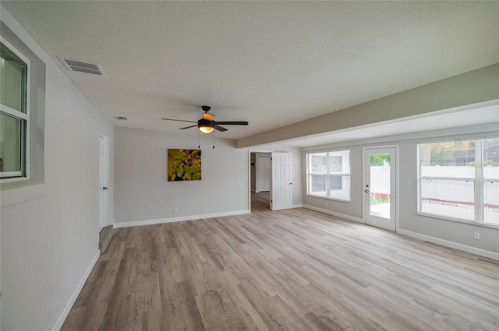 Image 19 of 50 For 2685 John Anderson Drive