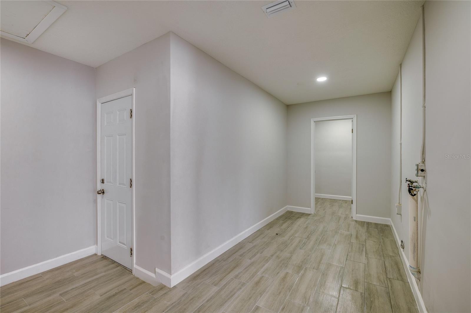 Image 38 of 50 For 2685 John Anderson Drive