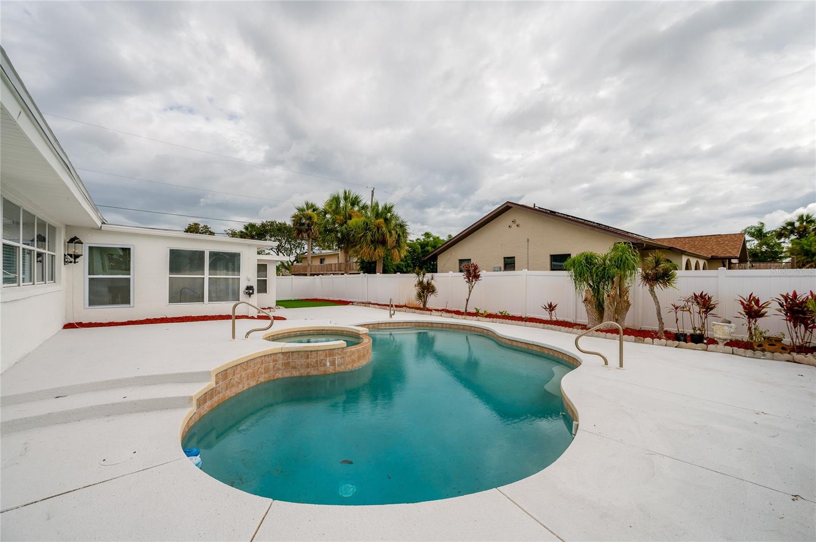 Image 41 of 50 For 2685 John Anderson Drive