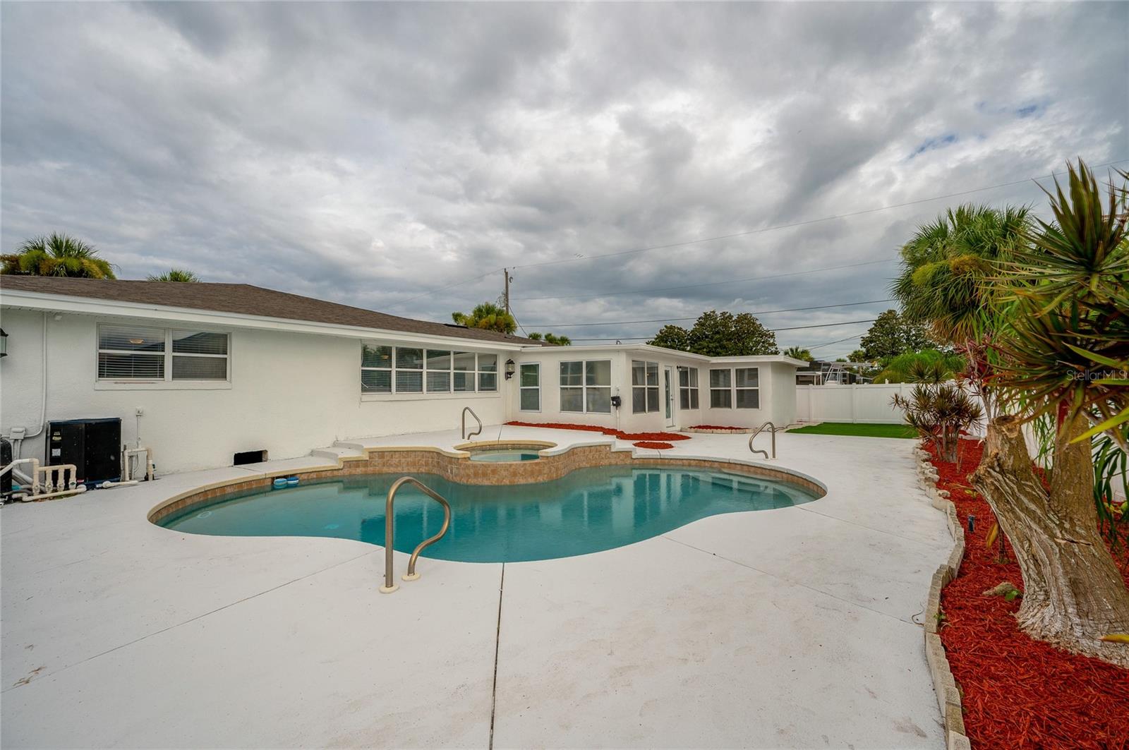 Image 42 of 50 For 2685 John Anderson Drive