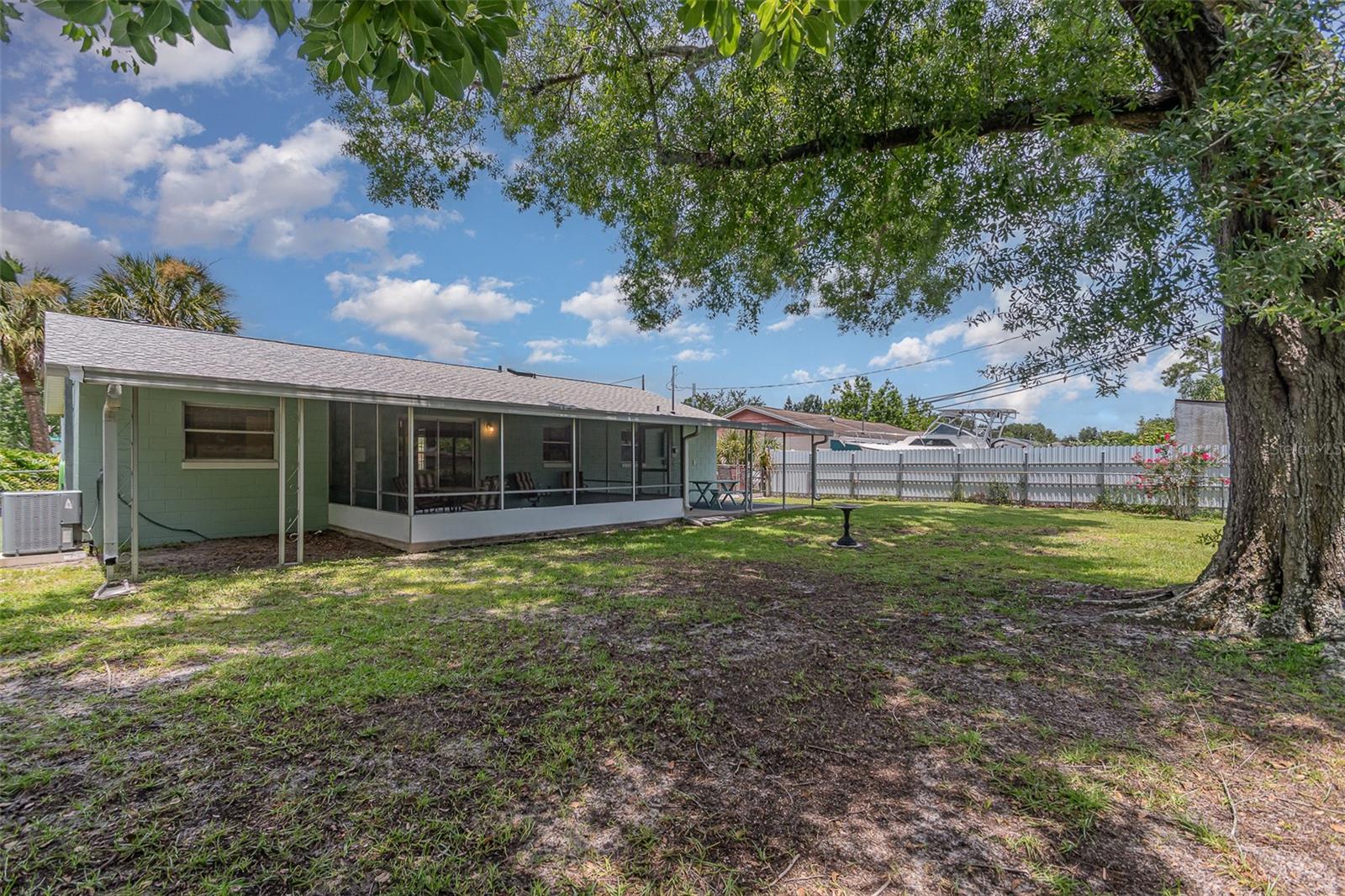 Image 21 of 24 For 1339 Gelwood Avenue