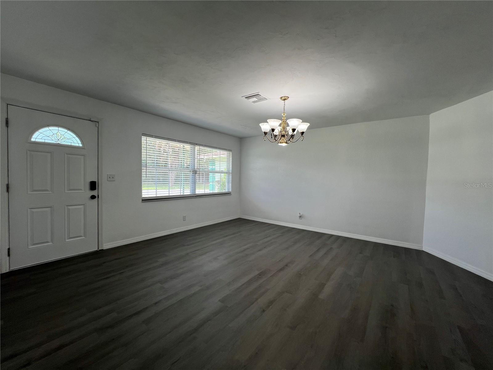 Image 5 of 25 For 835 Kottle Circle N
