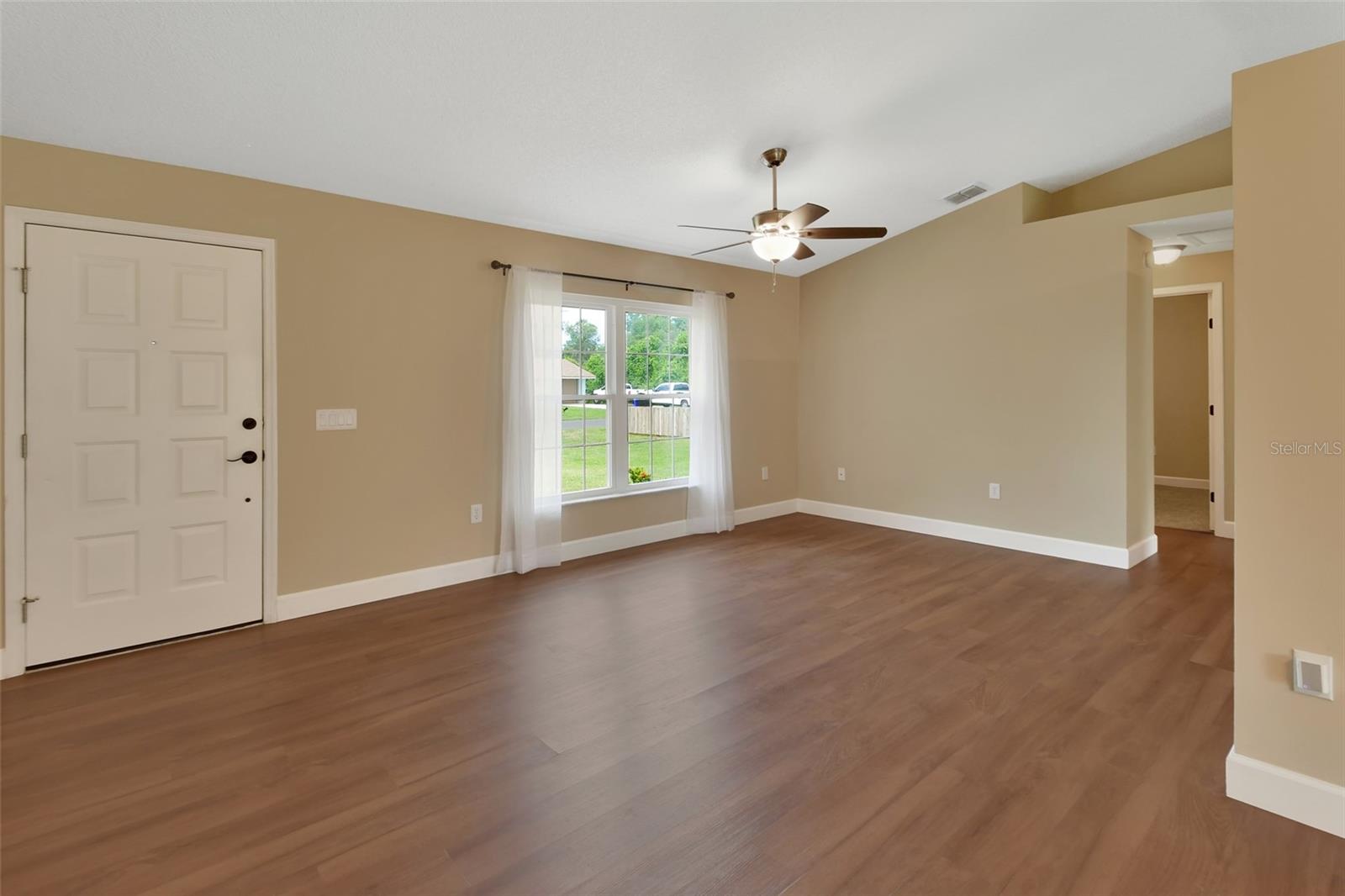 Image 3 of 21 For 2471 Oleander Road