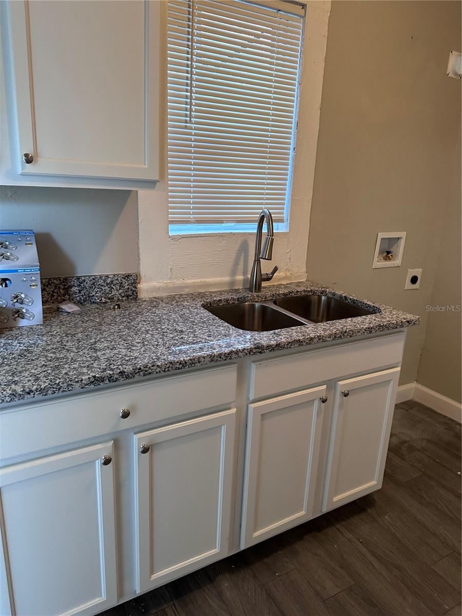 Image 2 of 5 For 1215 Historic Goldsboro Boulevard A