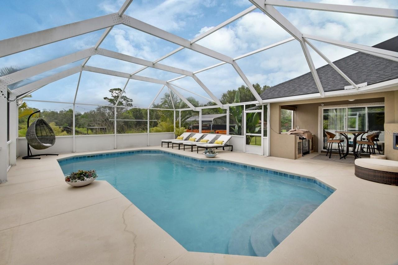 Image 45 of 60 For 245 Saxon Boulevard