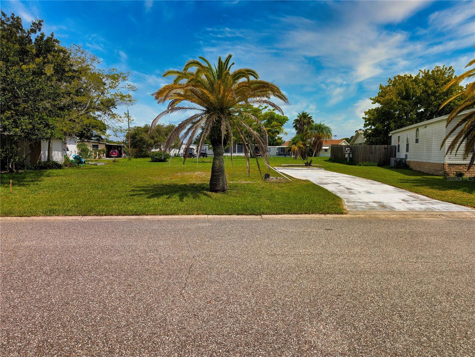 Details for 8 Applewood Circle, SOUTH DAYTONA, FL 32119