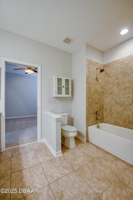 Image 21 of 37 For 13526 Fountainbleau Drive