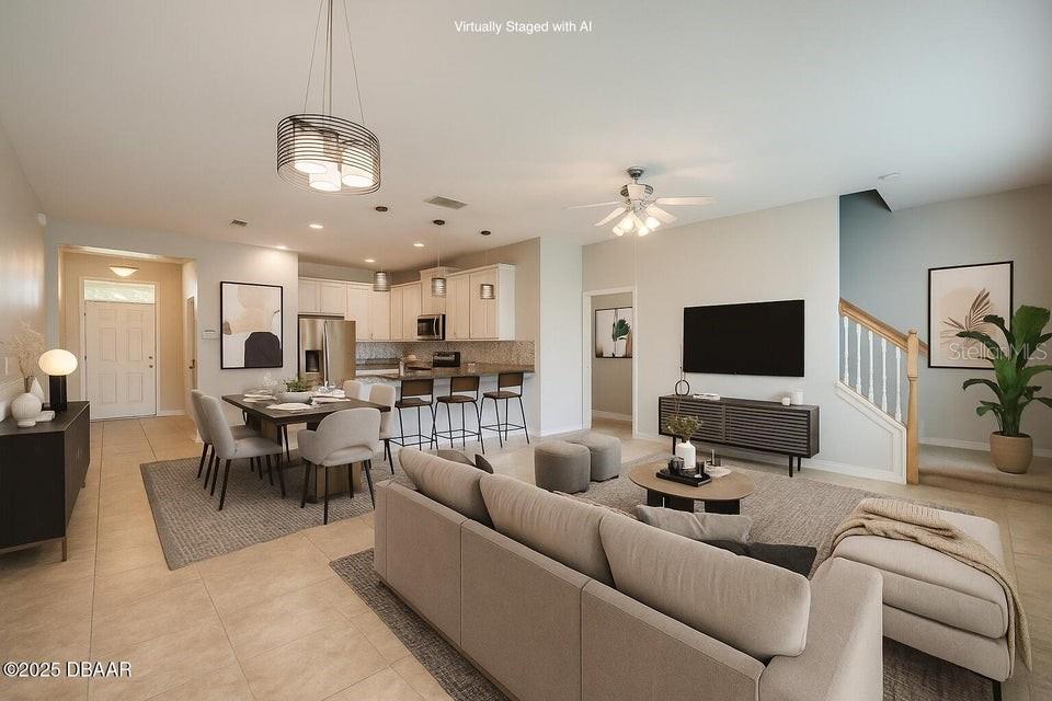 Image 4 of 37 For 13526 Fountainbleau Drive