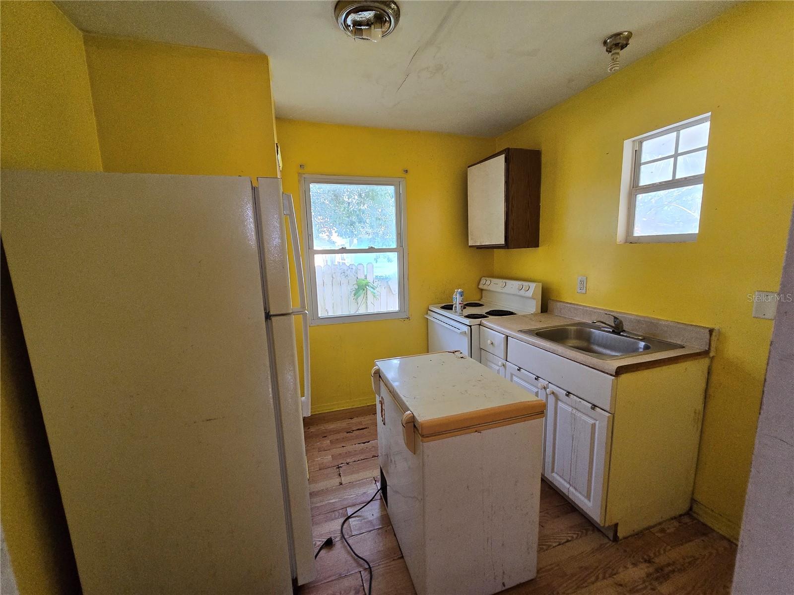 Image 3 of 17 For 545 Washington Street