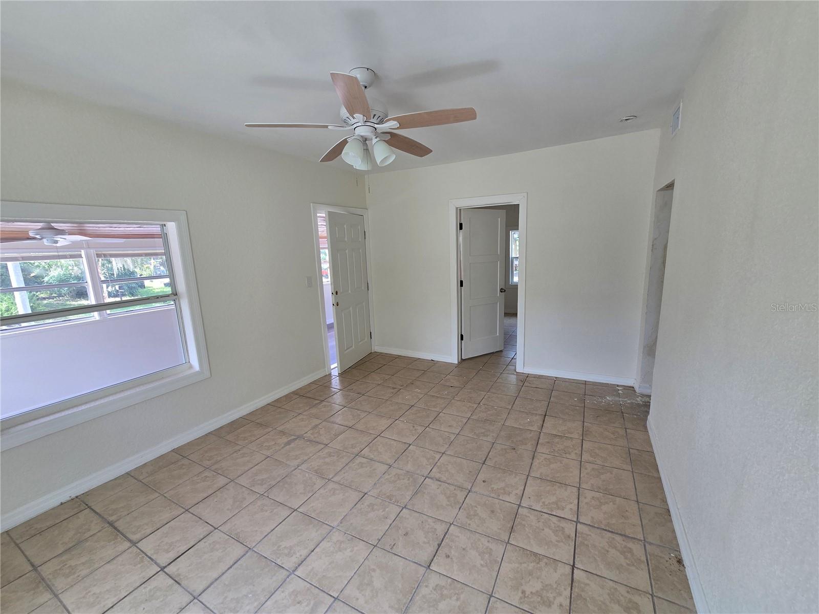 Image 4 of 14 For 541 Washington Street