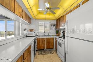 Image 11 of 42 For 1575 Ocean Shore Boulevard 307