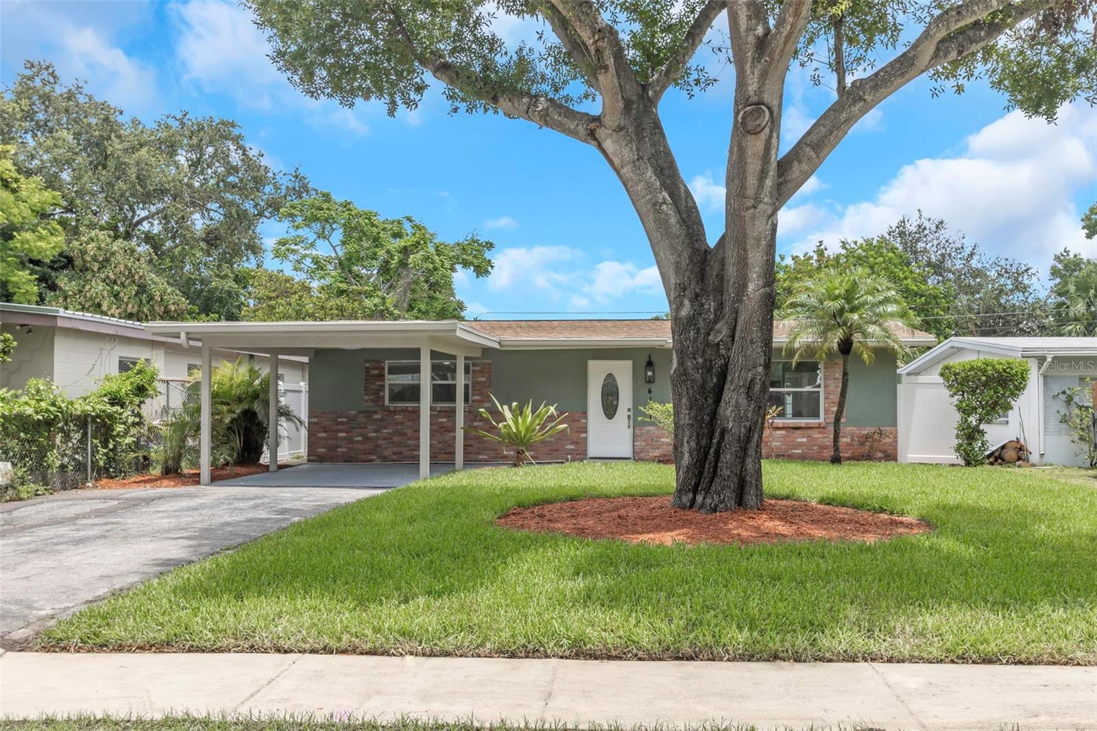 Image 3 of 45 For 4191 71st Avenue N