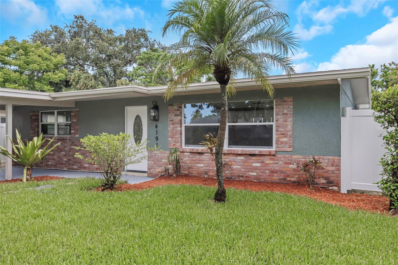 Image 4 of 45 For 4191 71st Avenue N