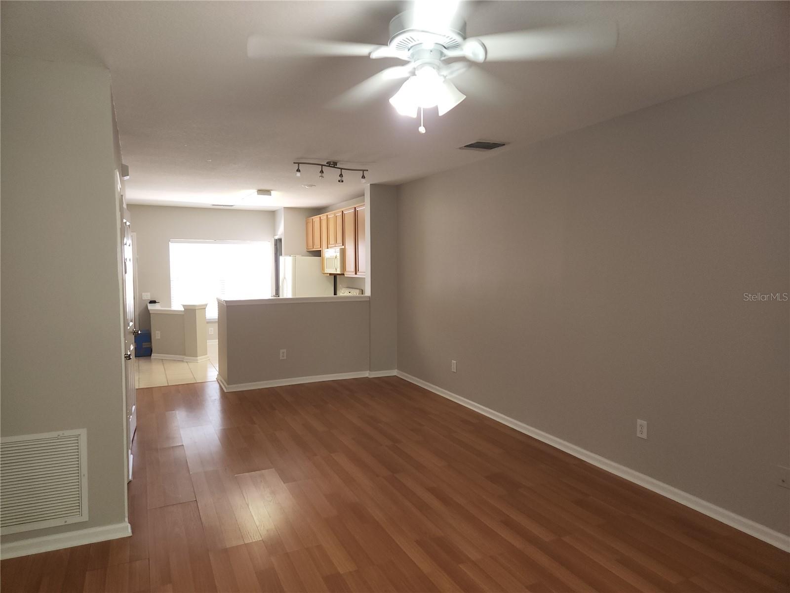 Image 11 of 32 For 1010 Vineland Place