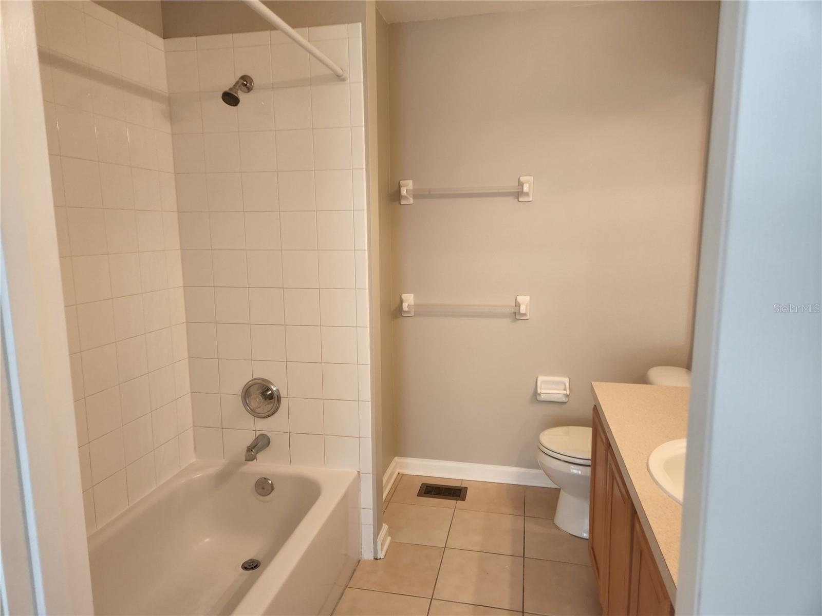 Image 16 of 32 For 1010 Vineland Place