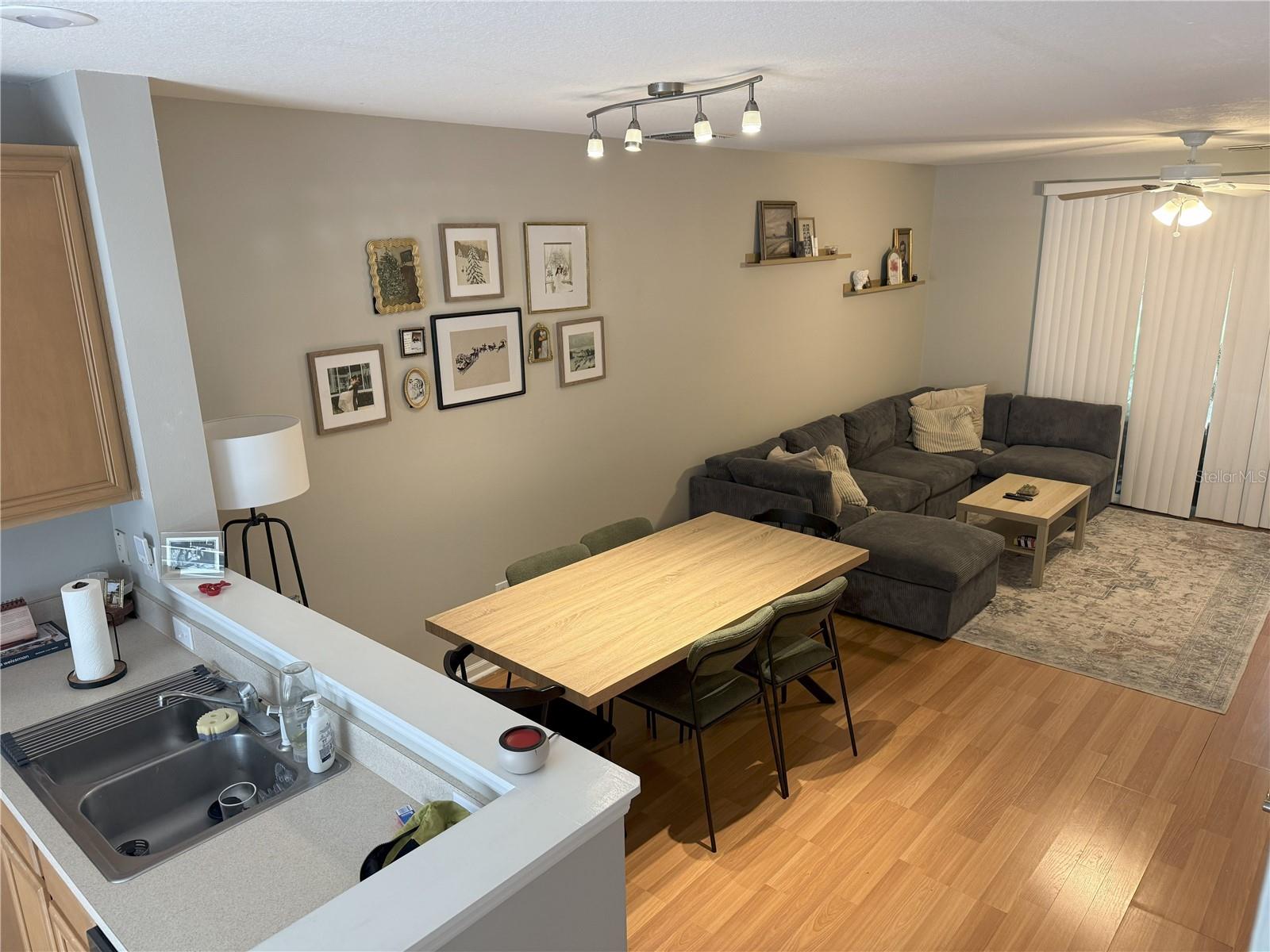 Image 3 of 32 For 1010 Vineland Place
