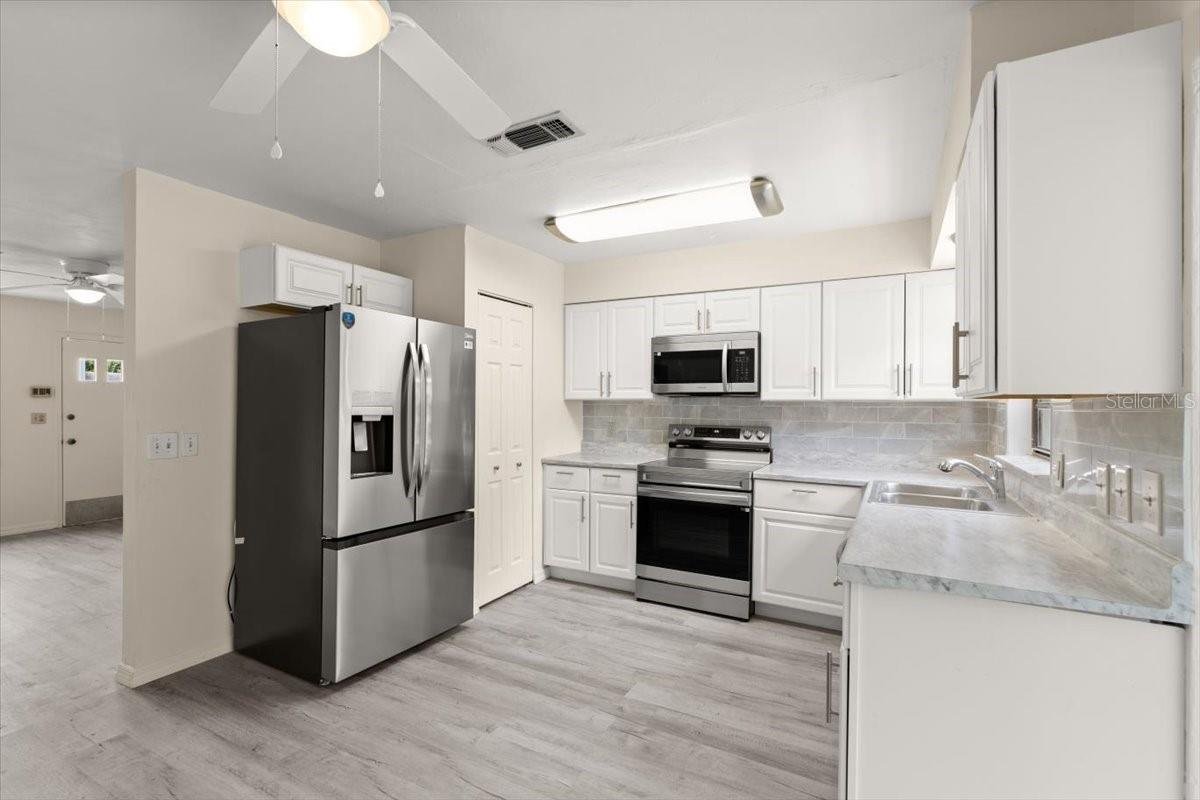 Image 13 of 45 For 1195 10th Street