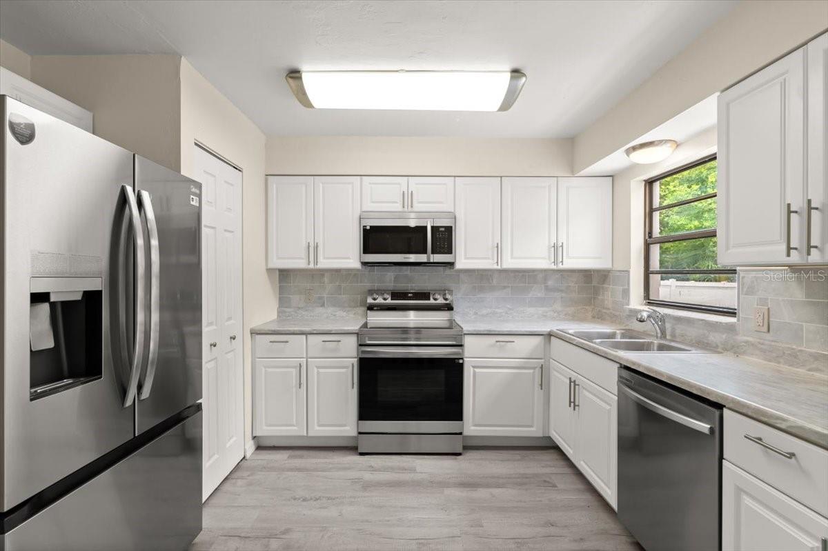 Image 14 of 45 For 1195 10th Street