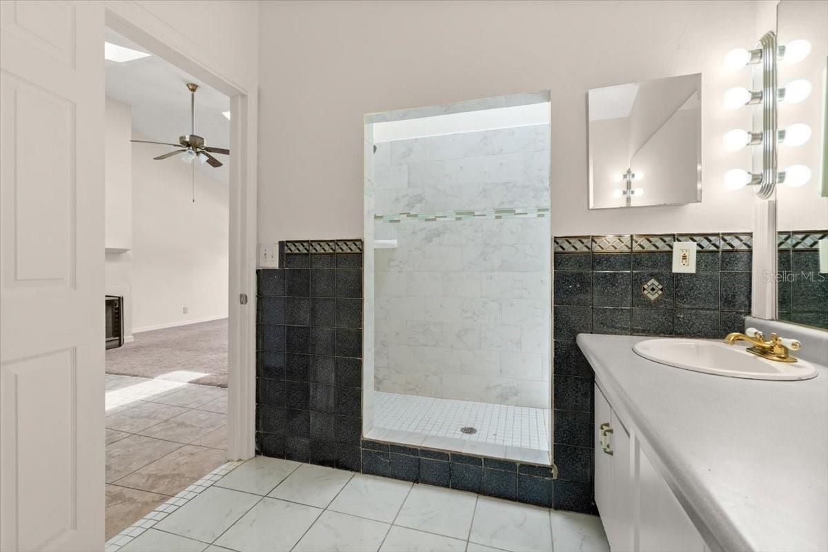 Image 34 of 45 For 1195 10th Street