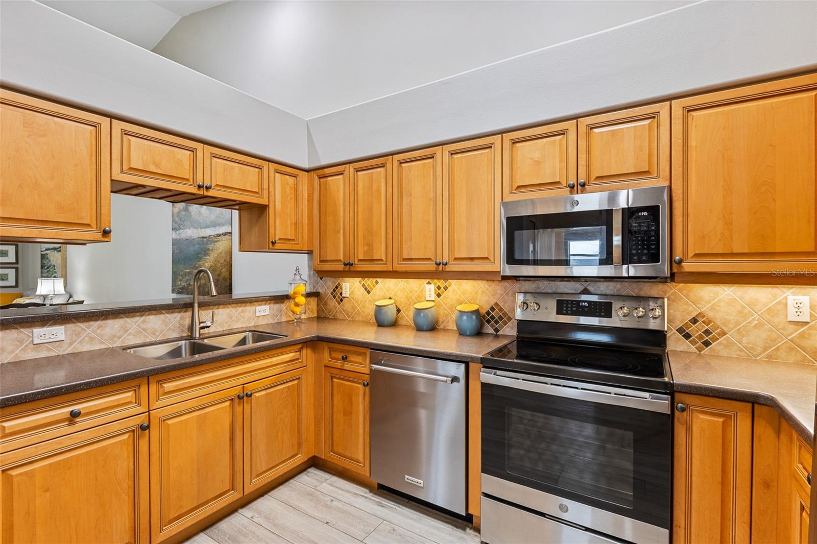 Image 16 of 60 For 1636 Areca Palm Dr