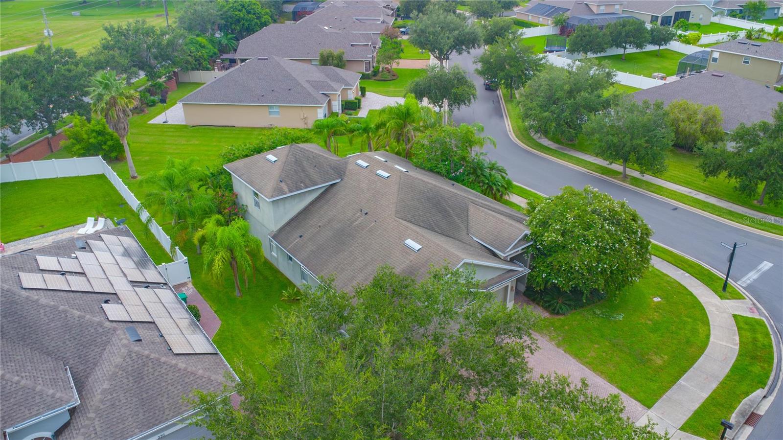 Image 10 of 39 For 336 Courtlea Park Drive