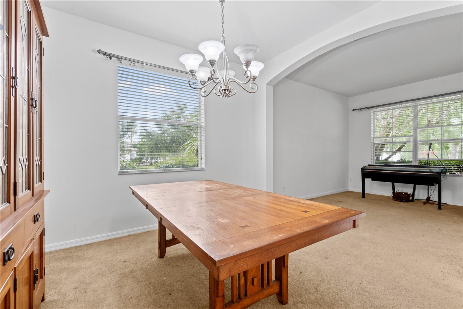 Image 19 of 39 For 336 Courtlea Park Drive