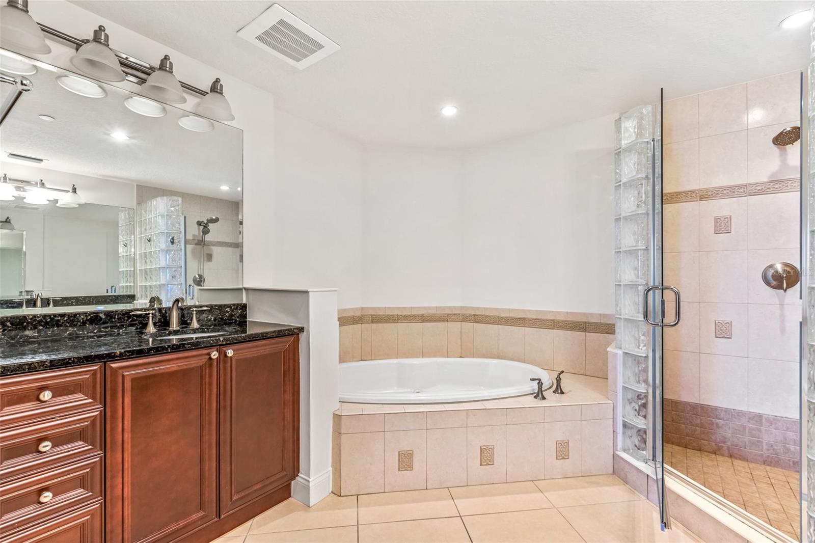 Image 21 of 51 For 2515 Atlantic Ave  507