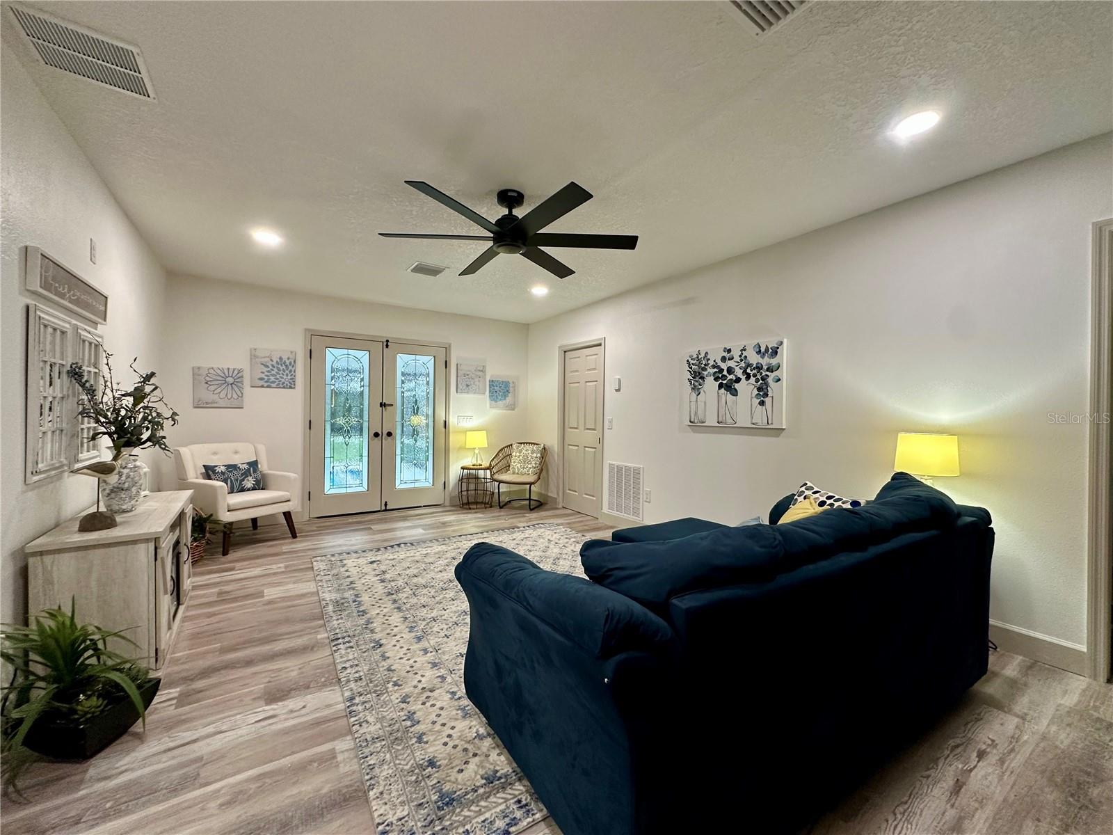 Image 7 of 35 For 763 Blue Springs Avenue
