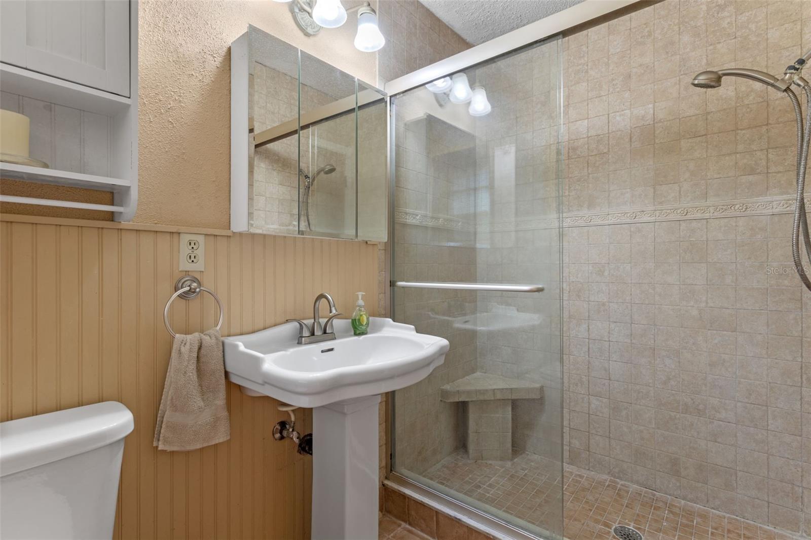 Image 17 of 47 For 7484 Redbud Lane