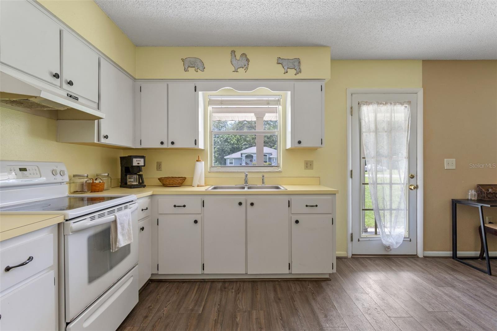 Image 22 of 47 For 7484 Redbud Lane