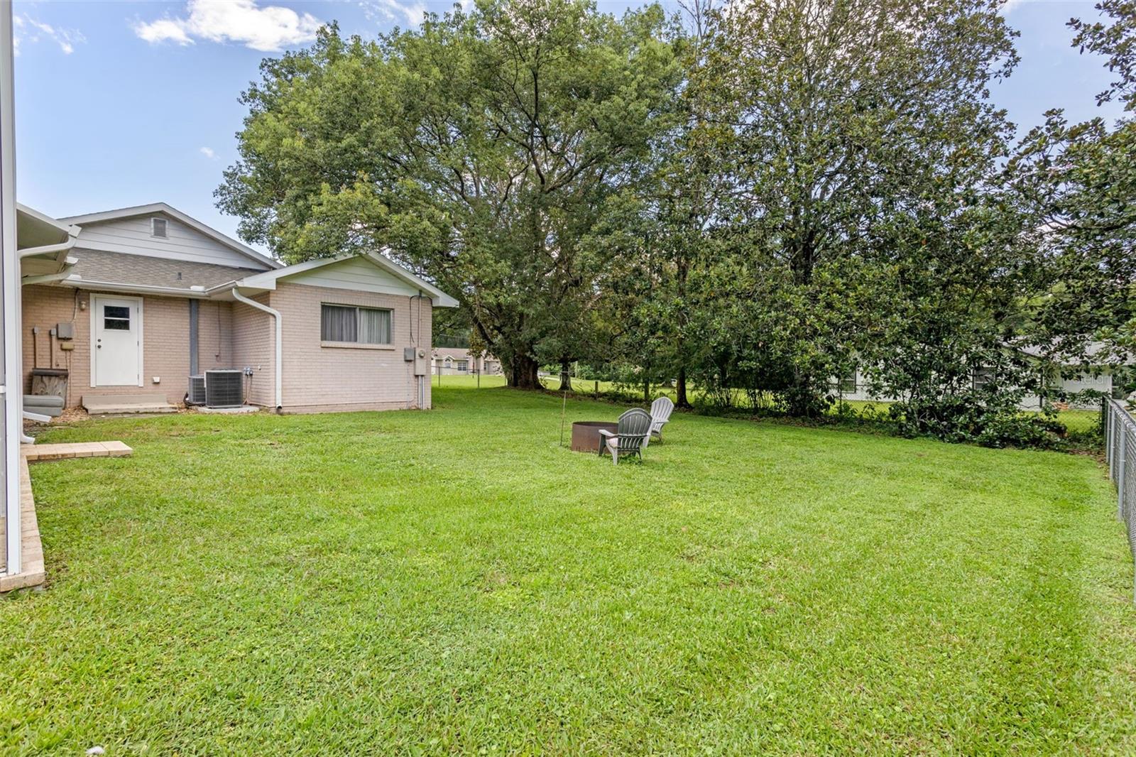 Image 35 of 47 For 7484 Redbud Lane