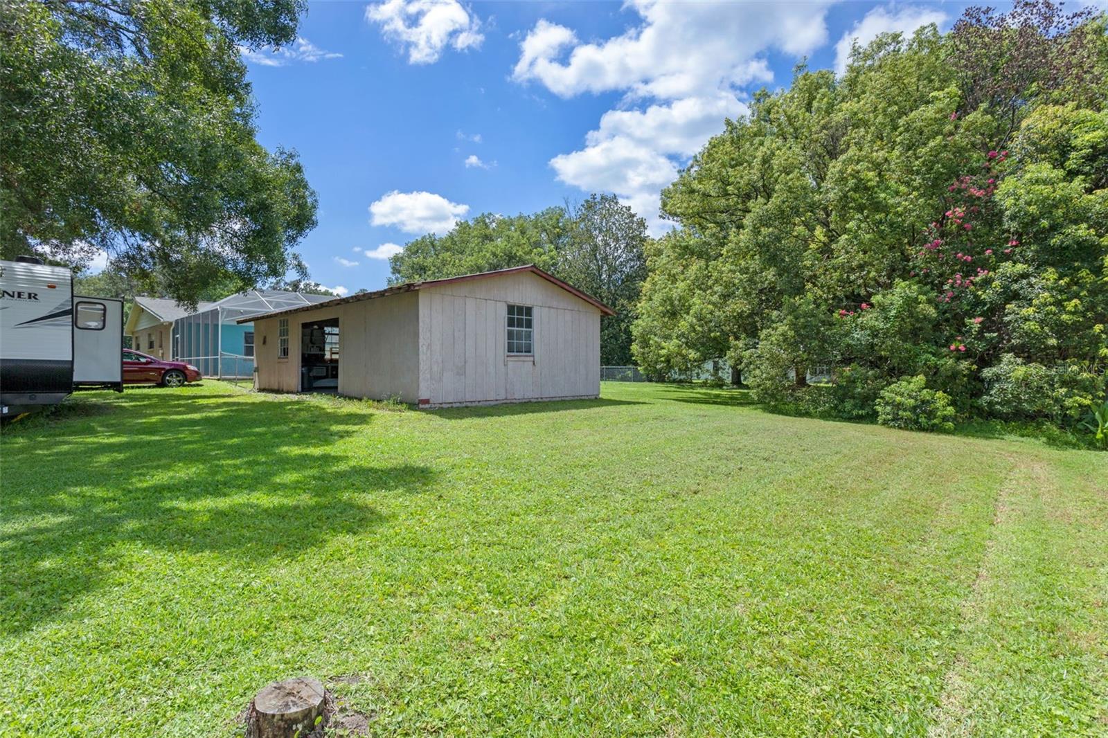 Image 38 of 47 For 7484 Redbud Lane