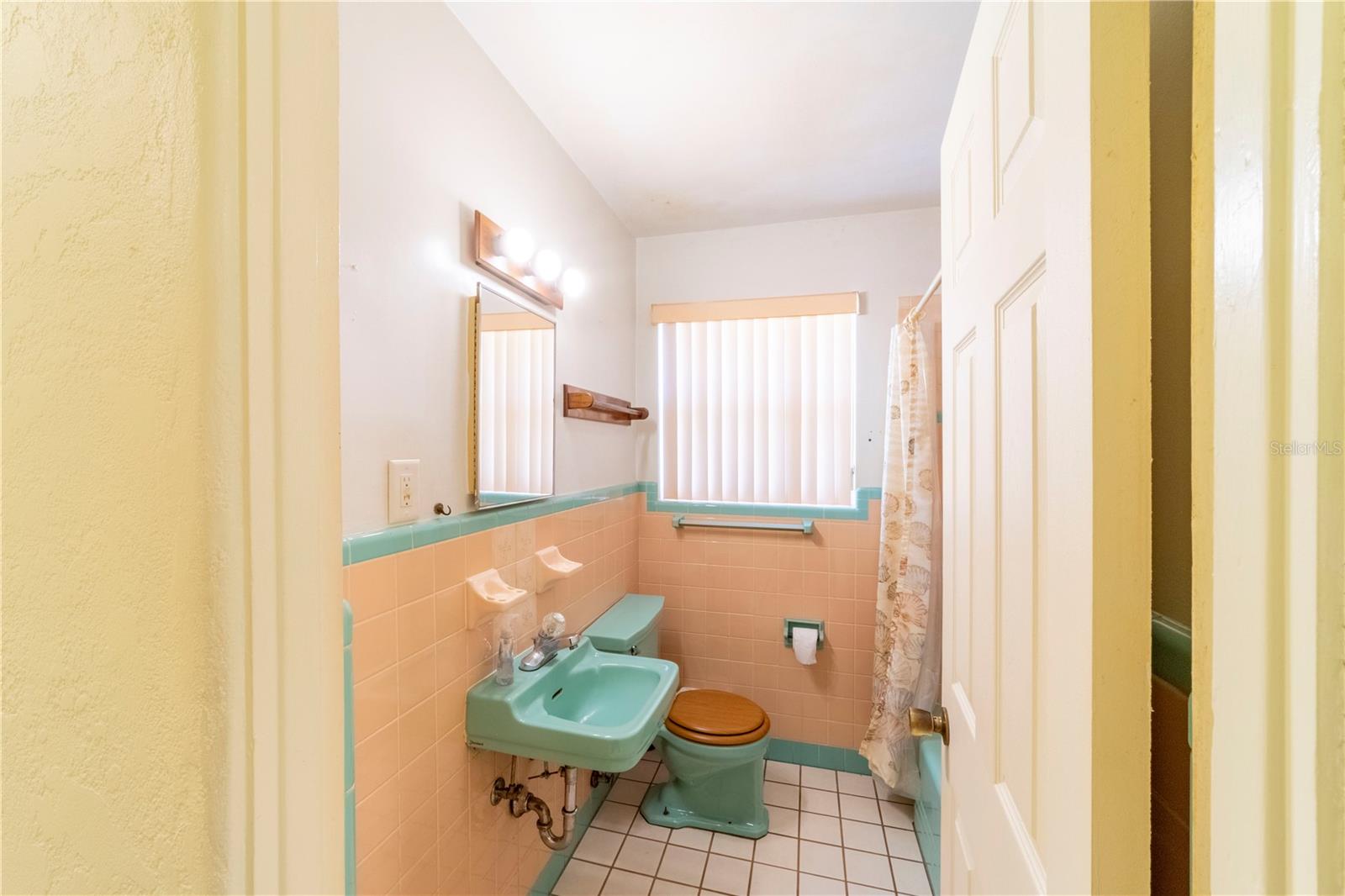 Image 11 of 28 For 321 Linda Circle