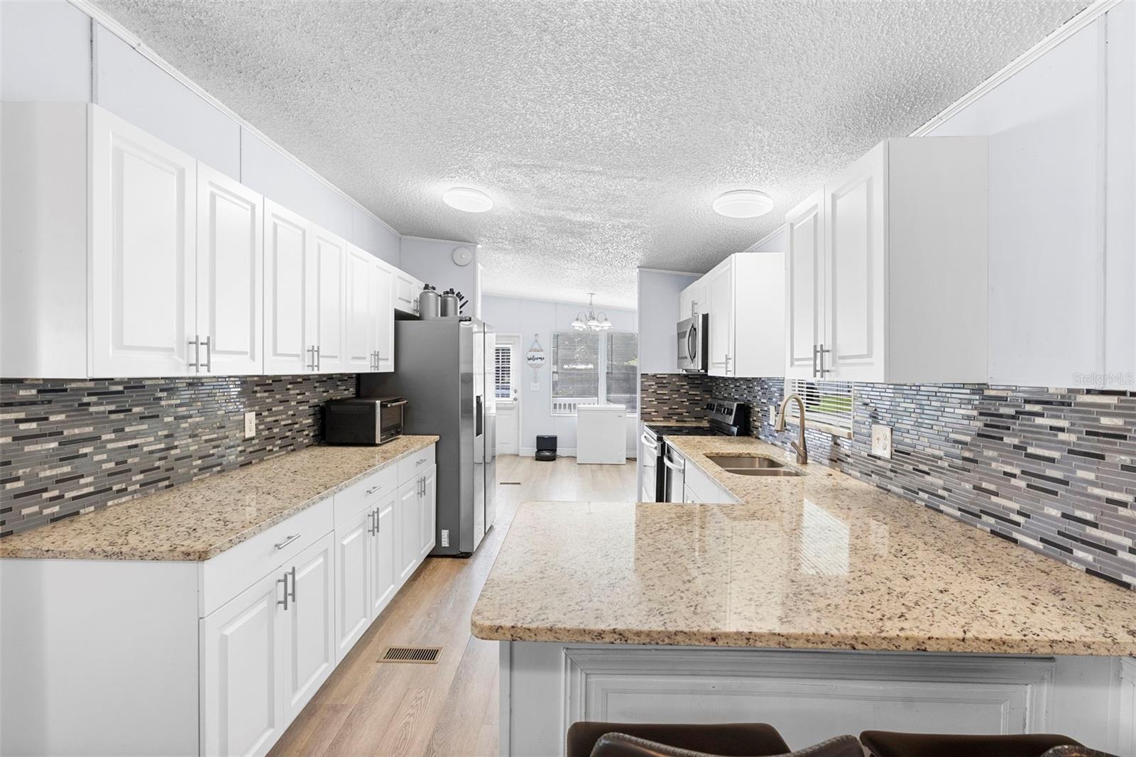 Image 10 of 37 For 4193 Woodland Circle