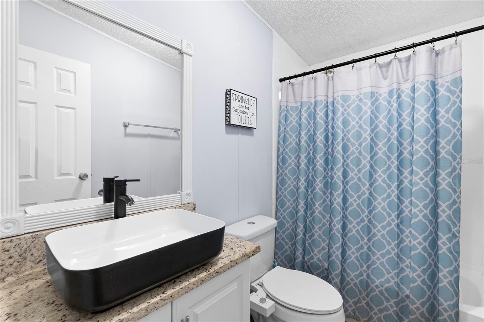 Image 23 of 37 For 4193 Woodland Circle