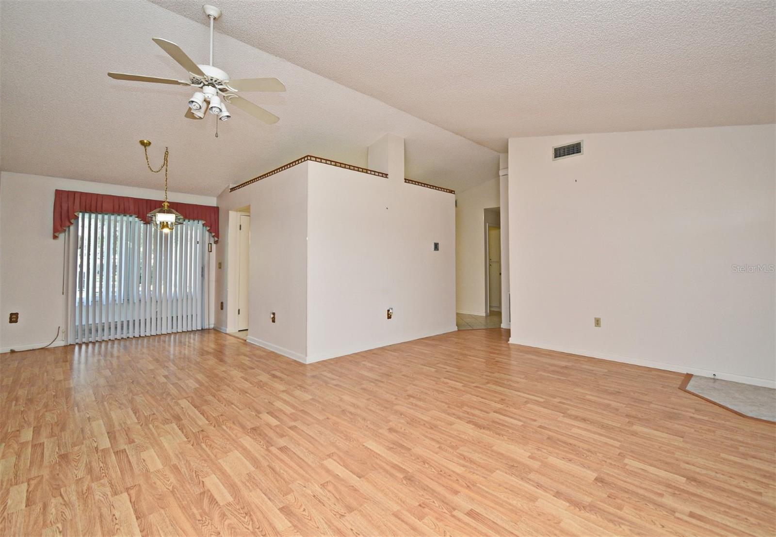 Image 10 of 41 For 1902 Tweed Court