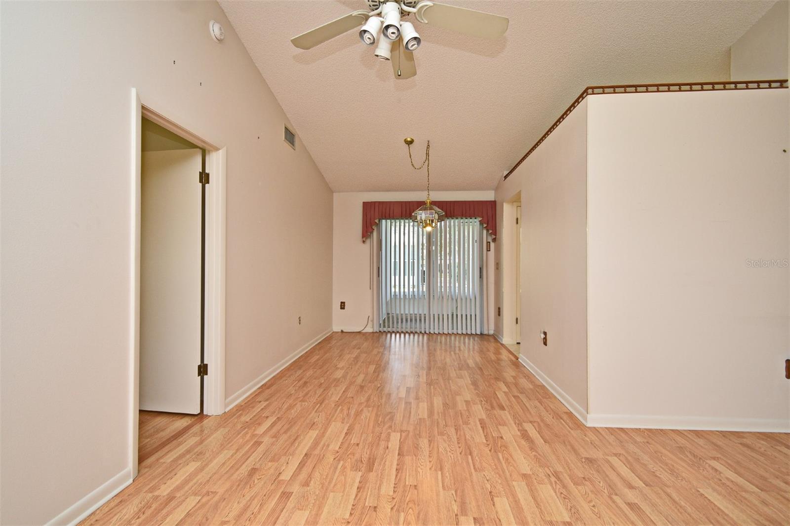 Image 11 of 41 For 1902 Tweed Court