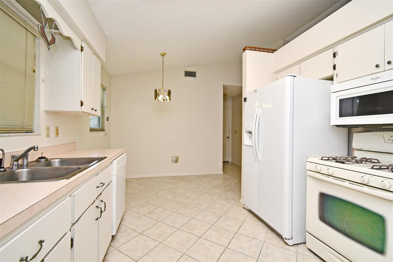 Image 21 of 41 For 1902 Tweed Court