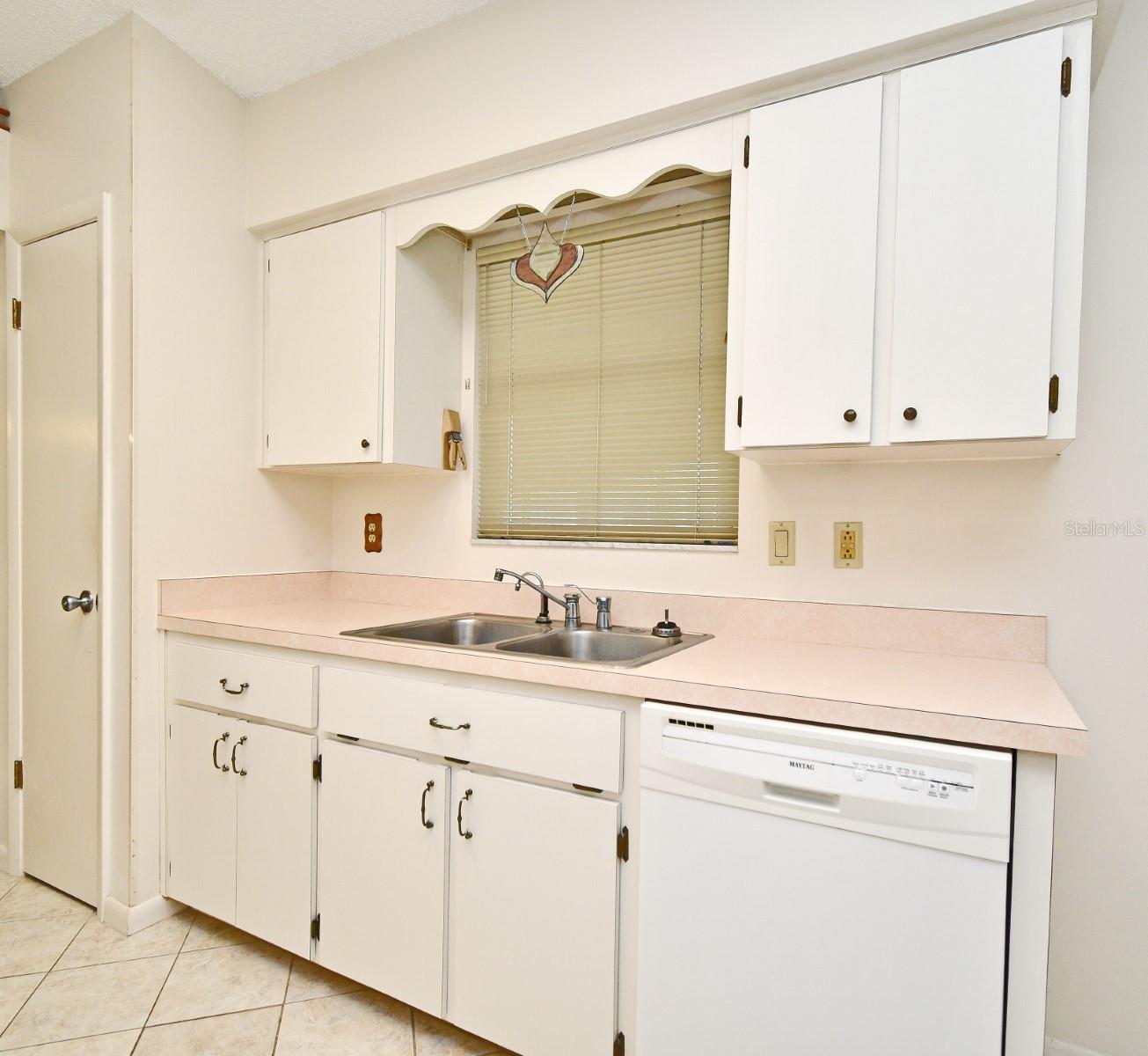 Image 22 of 41 For 1902 Tweed Court