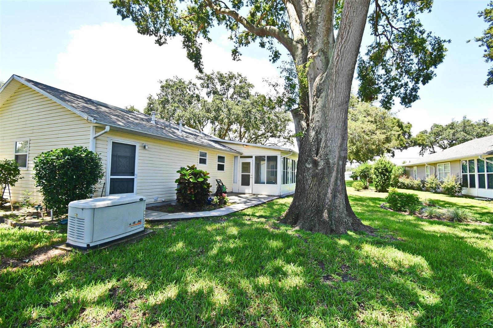 Image 33 of 41 For 1902 Tweed Court