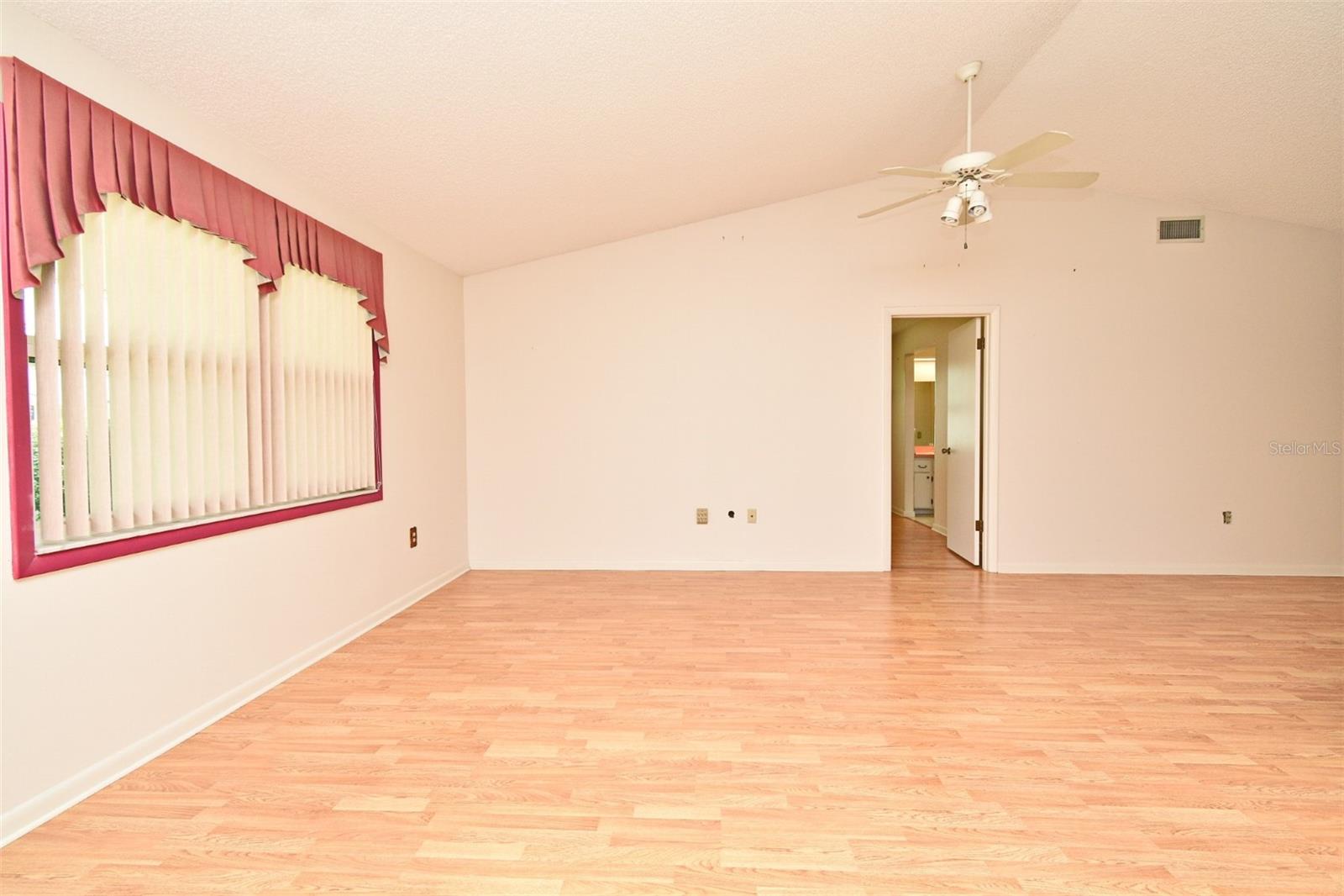 Image 7 of 41 For 1902 Tweed Court