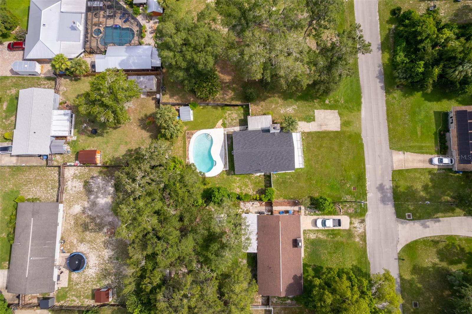 Image 7 of 25 For 571 James Street