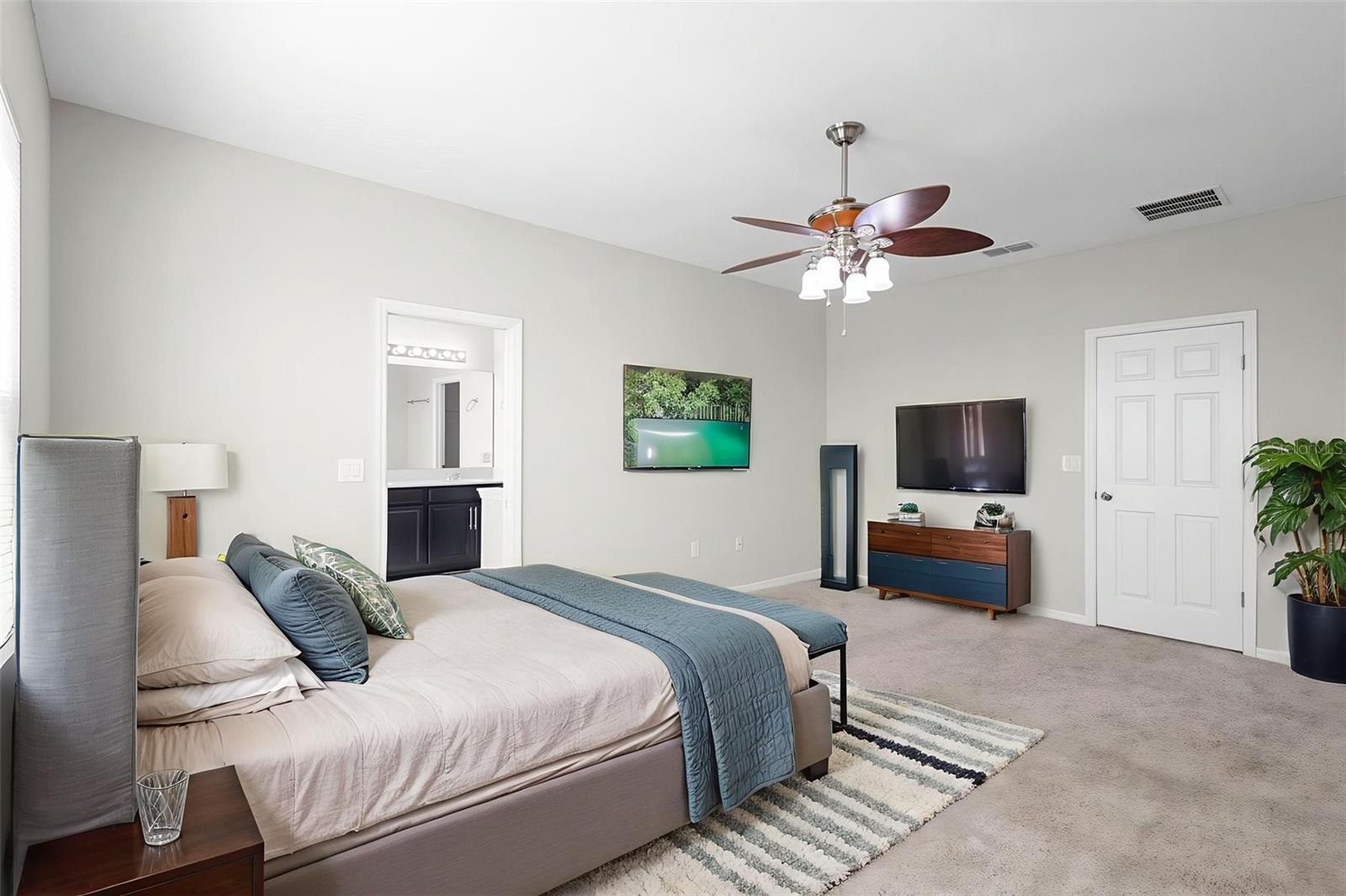 Image 11 of 52 For 2400 Sanderling Street