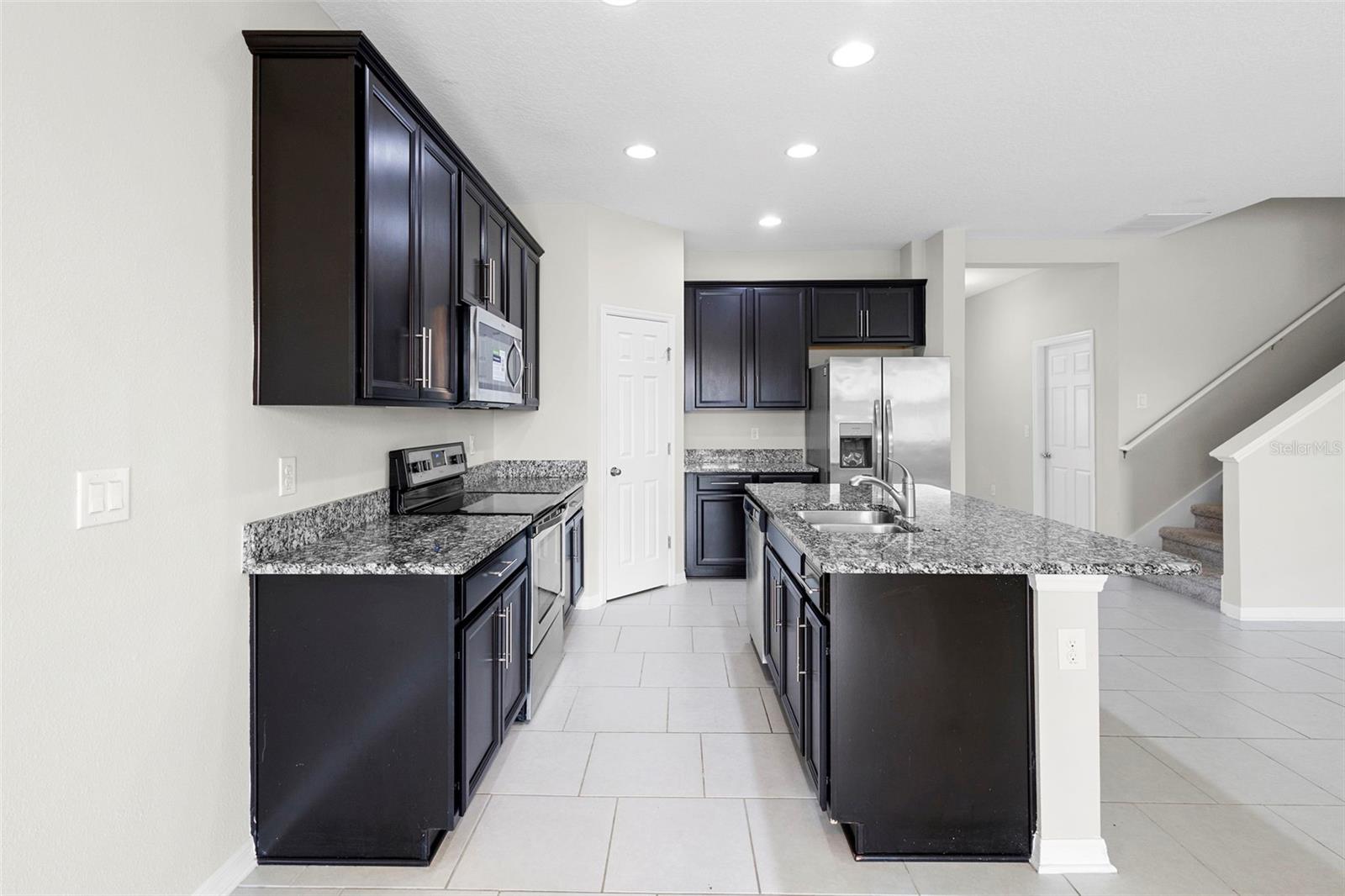 Image 16 of 52 For 2400 Sanderling Street