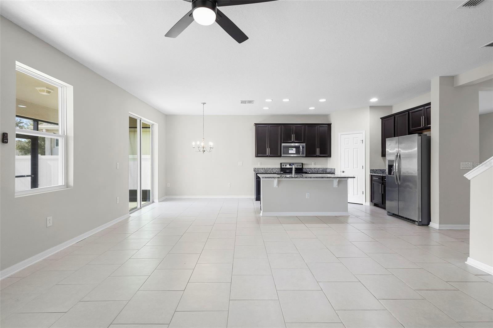 Image 19 of 52 For 2400 Sanderling Street
