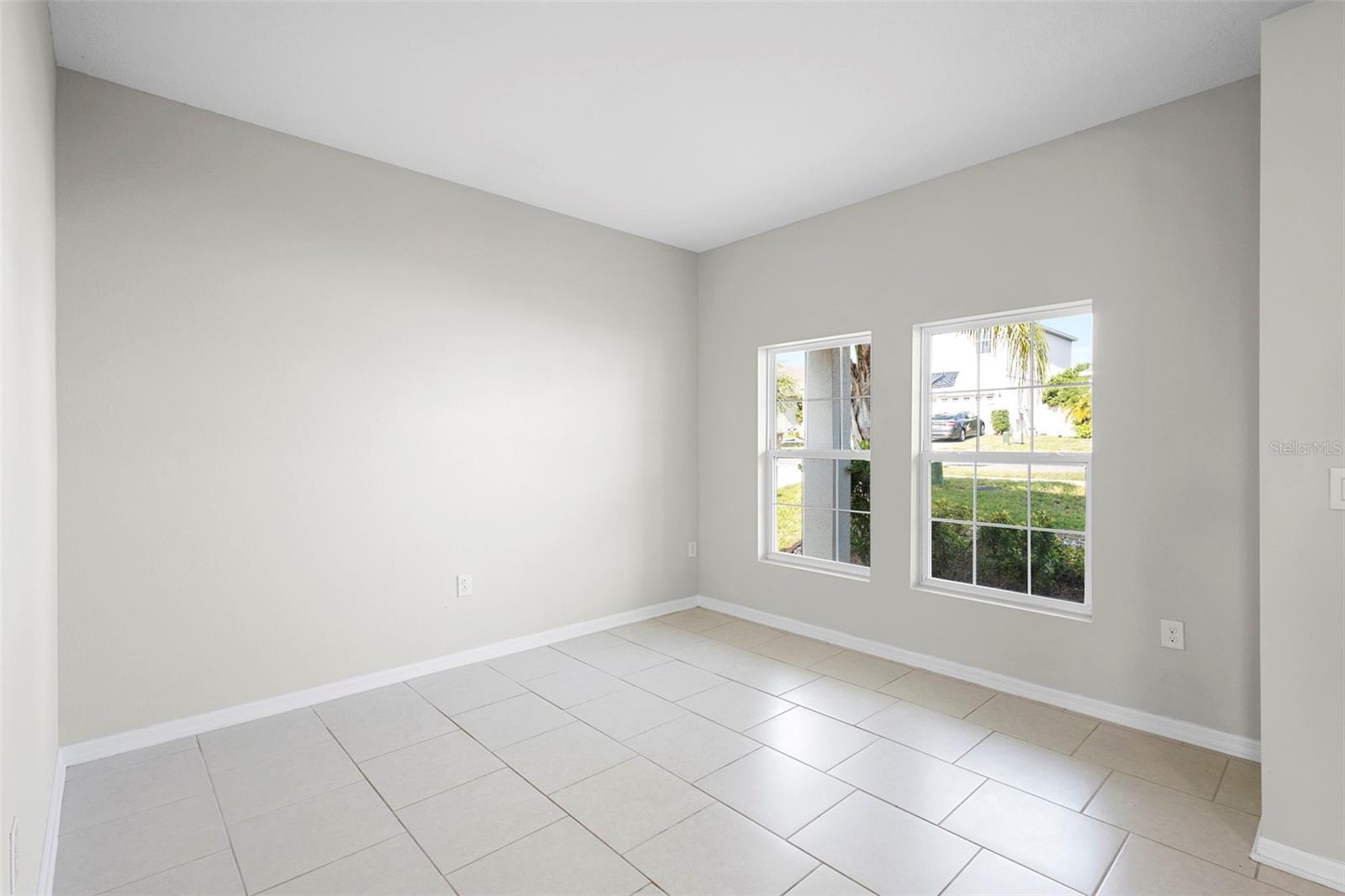 Image 23 of 52 For 2400 Sanderling Street