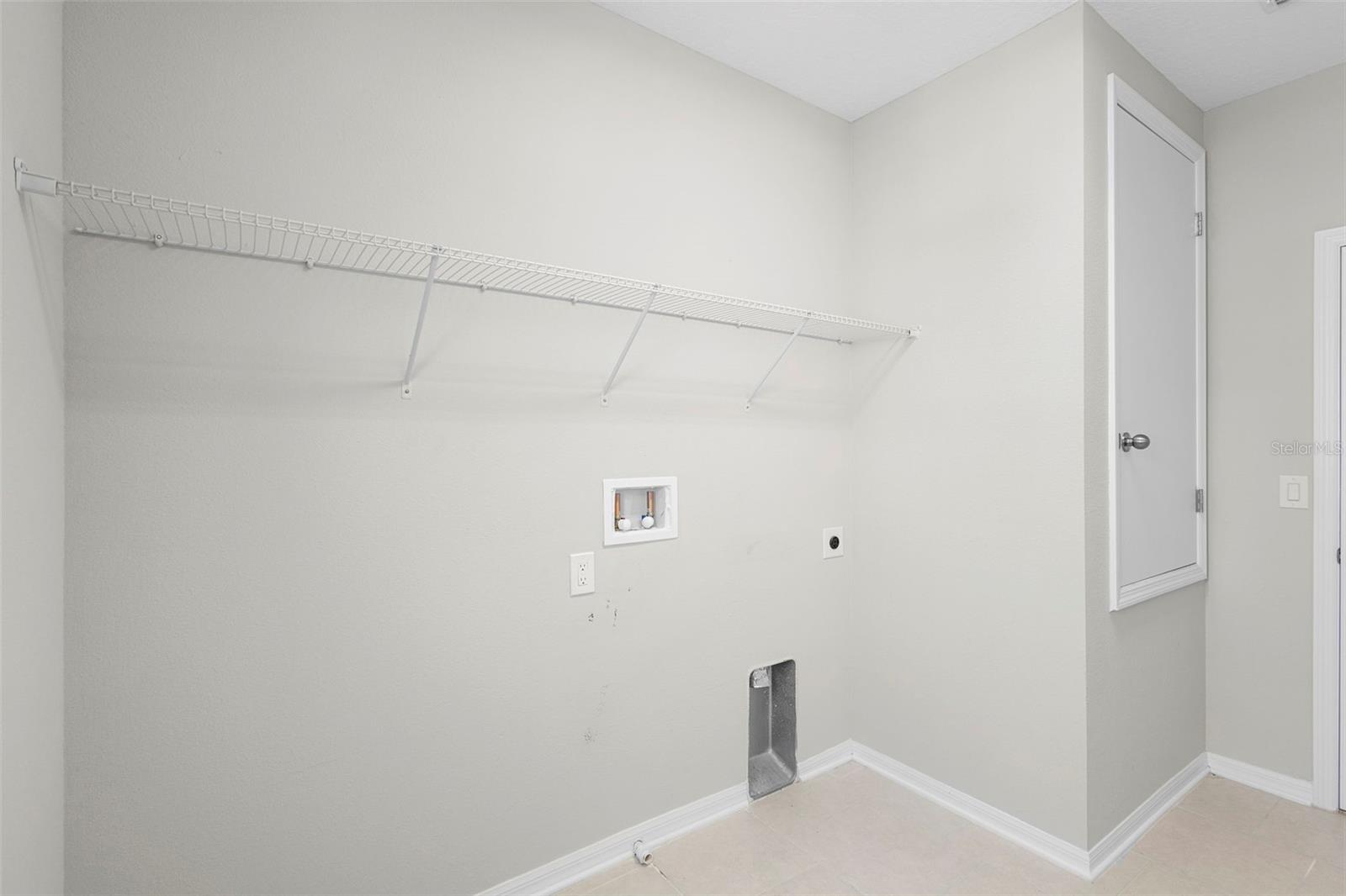 Image 32 of 52 For 2400 Sanderling Street