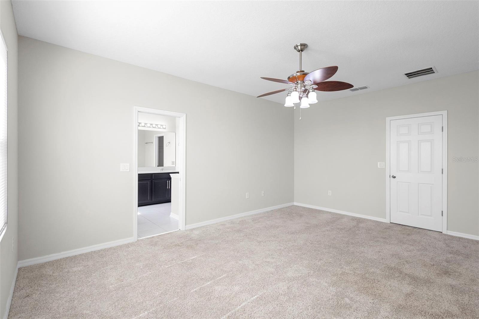 Image 37 of 52 For 2400 Sanderling Street
