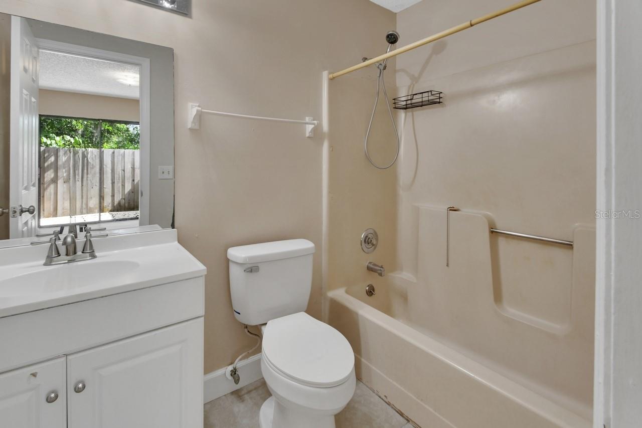 Image 10 of 30 For 320 Webb Street